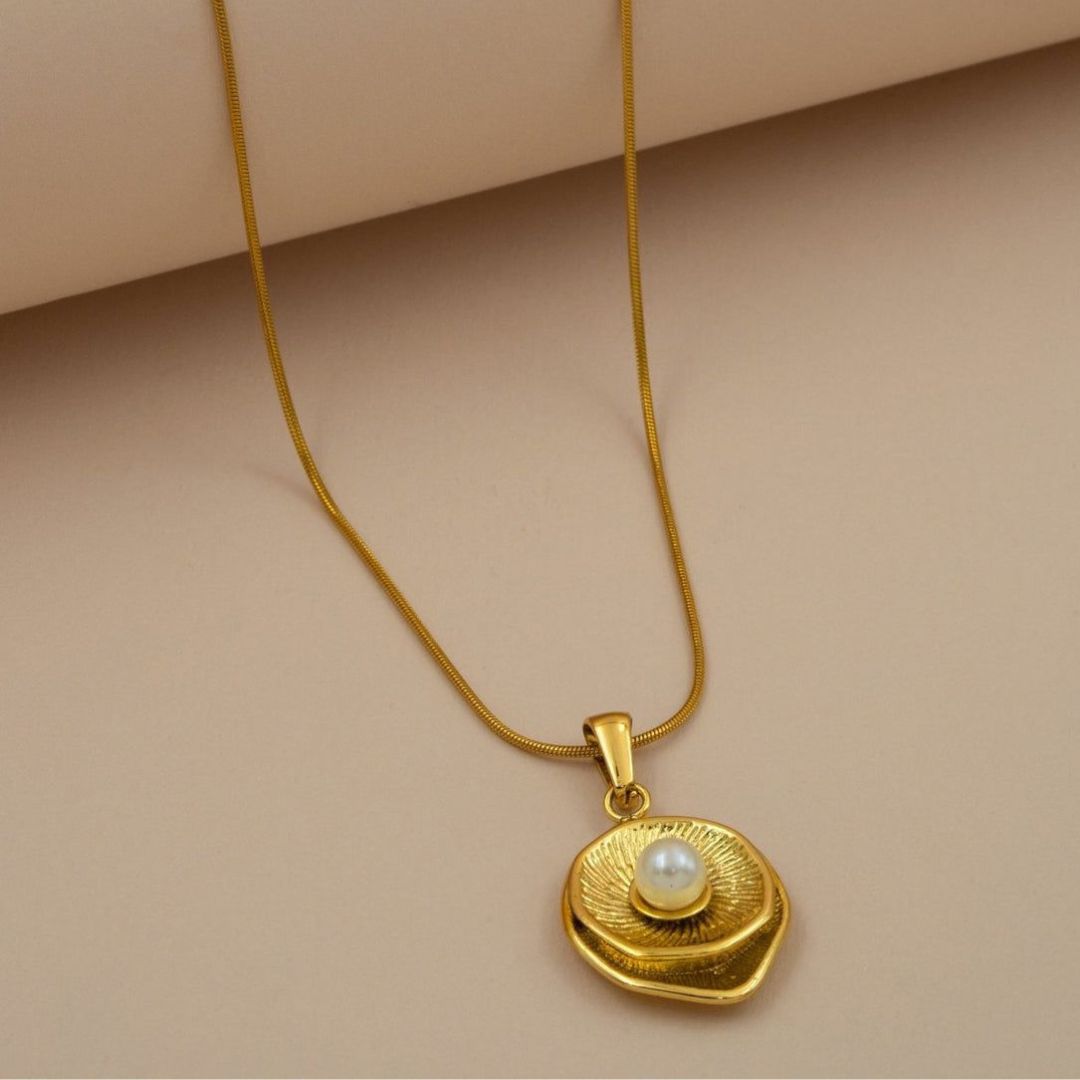 Pearl Shell Necklace