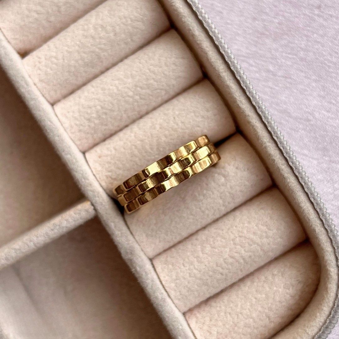 Aurion Band Ring