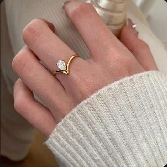 Elanora Ring