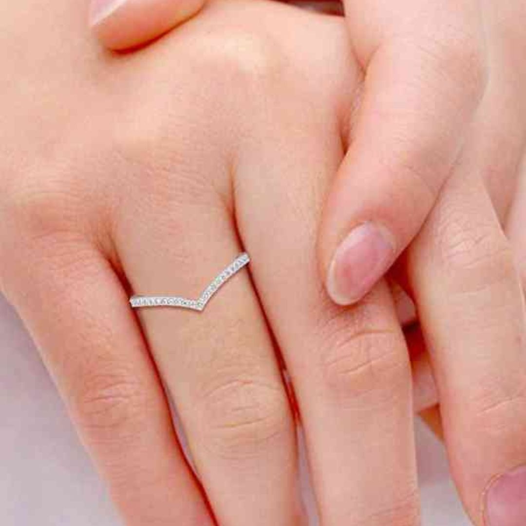 Vow V Ring