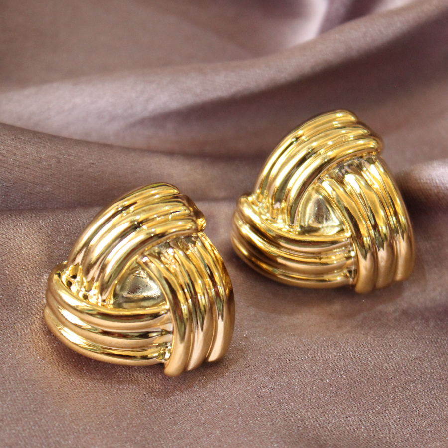 Truffle Triangle Stud Earrings (ER101)
