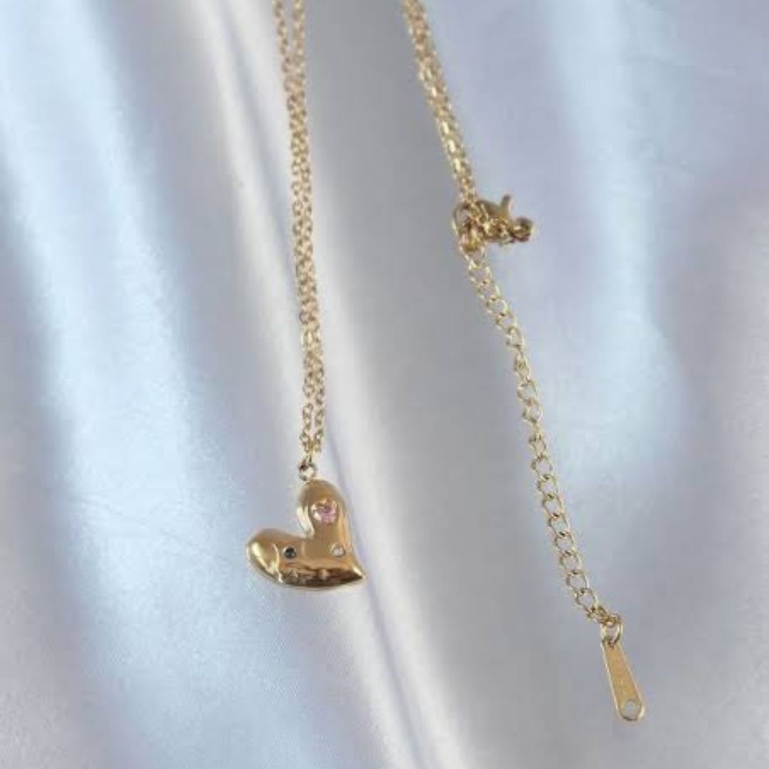 Arya Heart Necklace