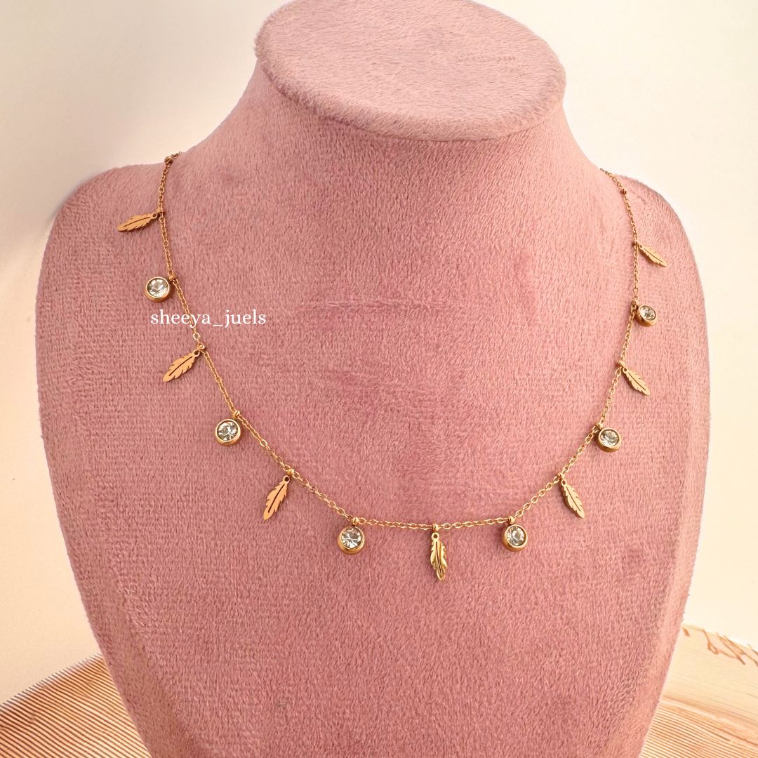 Elegant Feather Charm Necklace