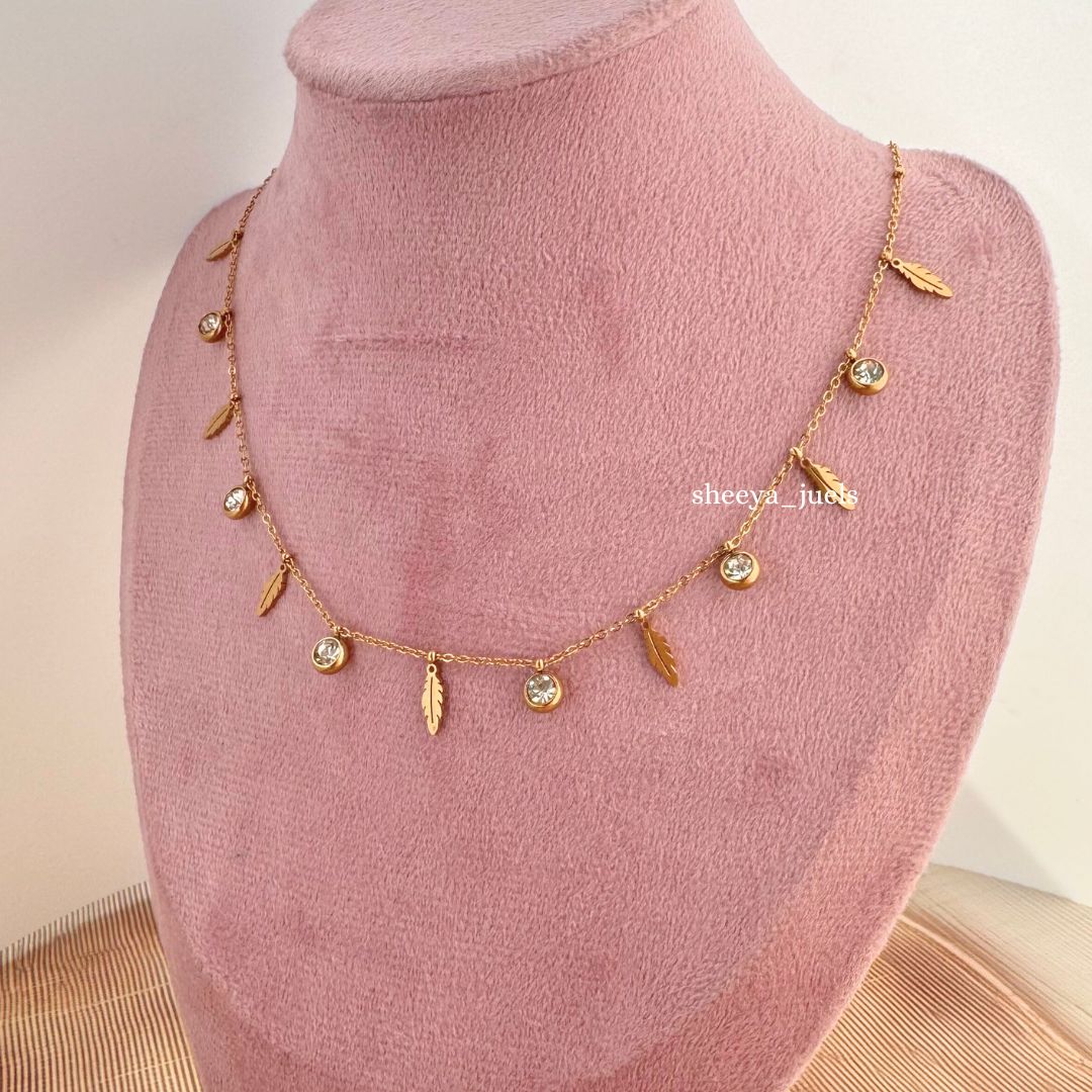 Elegant Feather Charm Necklace