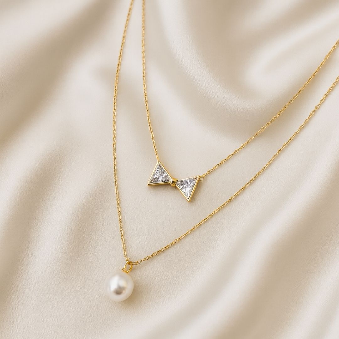 Pearl & Bow Necklace