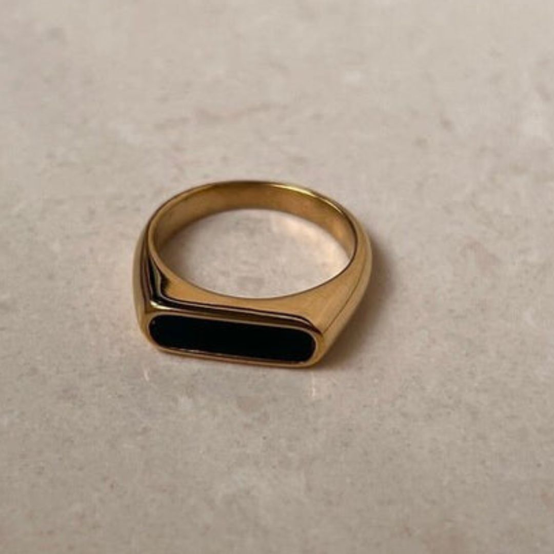 Luna Bar Ring
