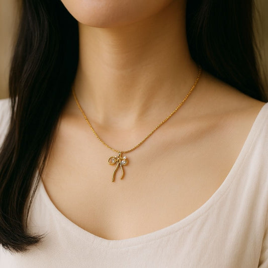 Veeya Necklace