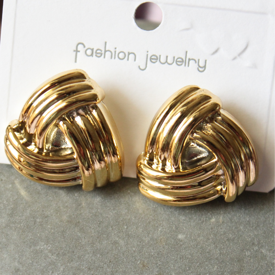 Truffle Triangle Stud Earrings (ER101)