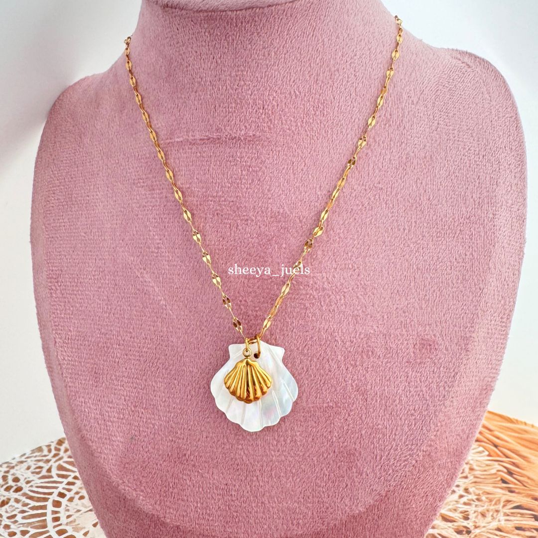 Ocean Treasure Shell Pendant Necklace