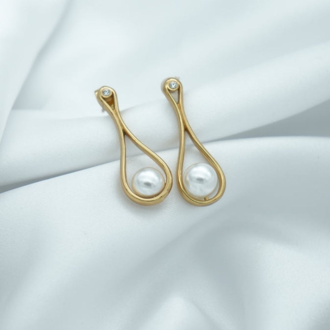 Serene Curve Pearl Drops