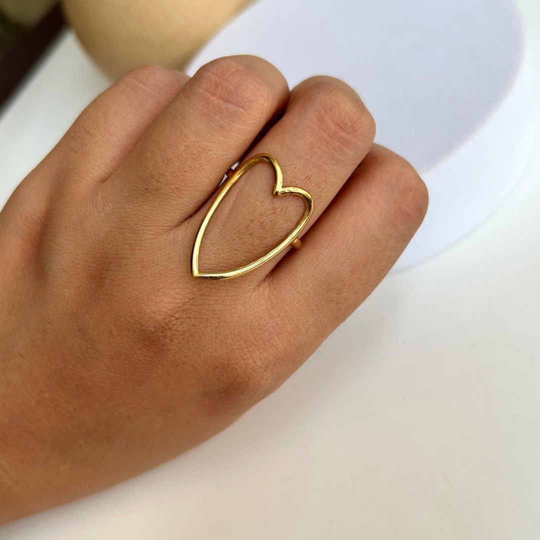 Hallow Heart Ring