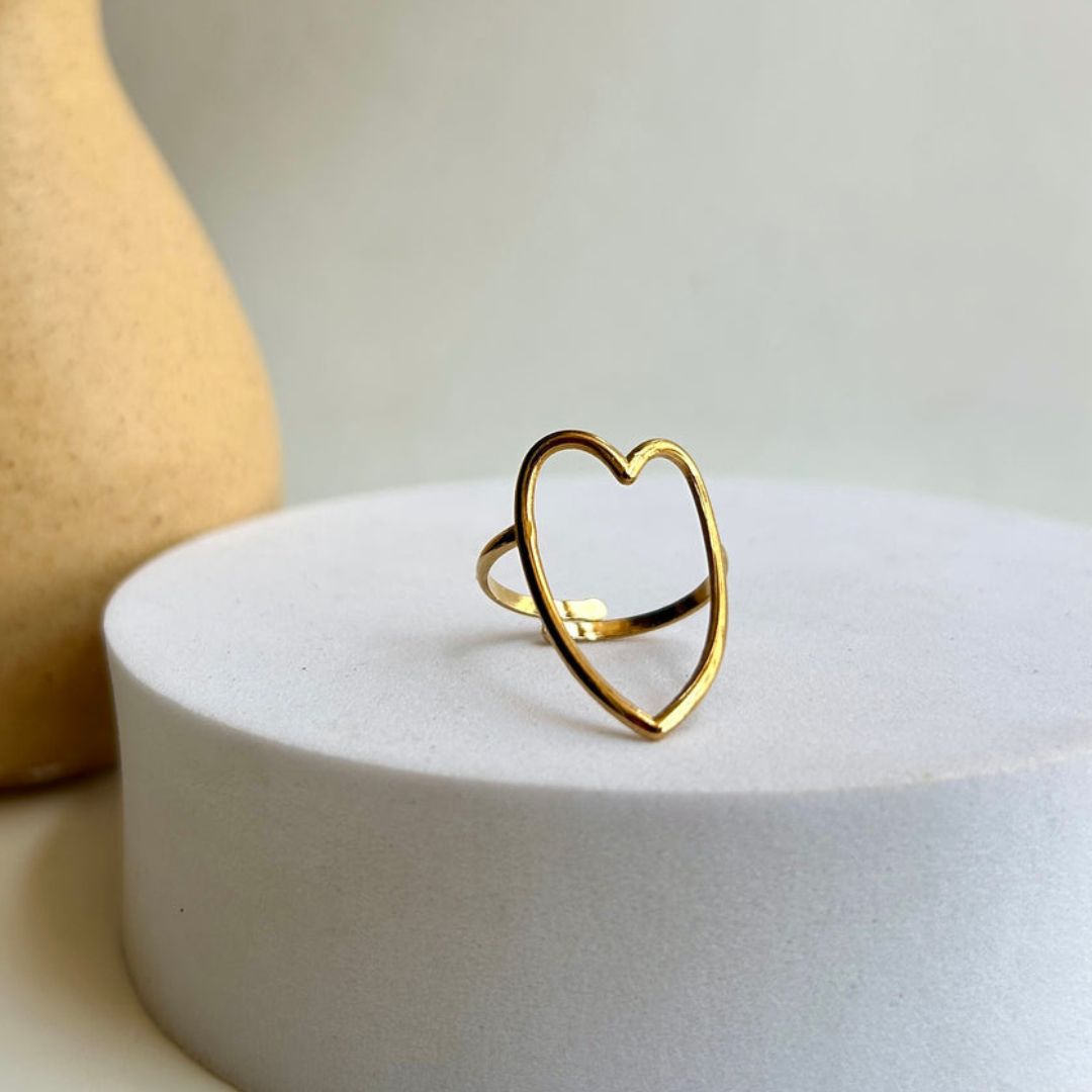 Hallow Heart Ring