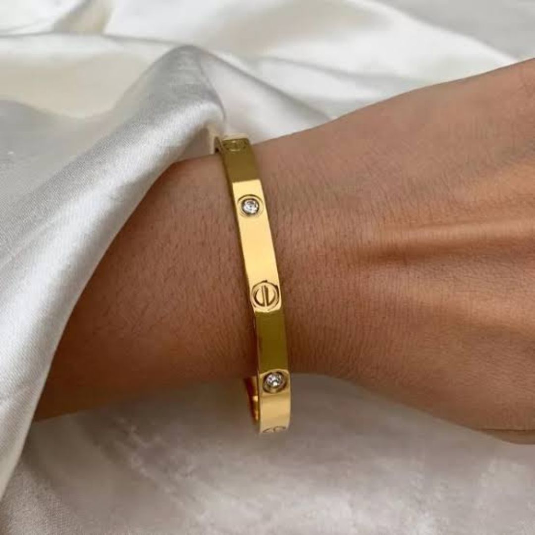 Piya Golden Love Bracelet