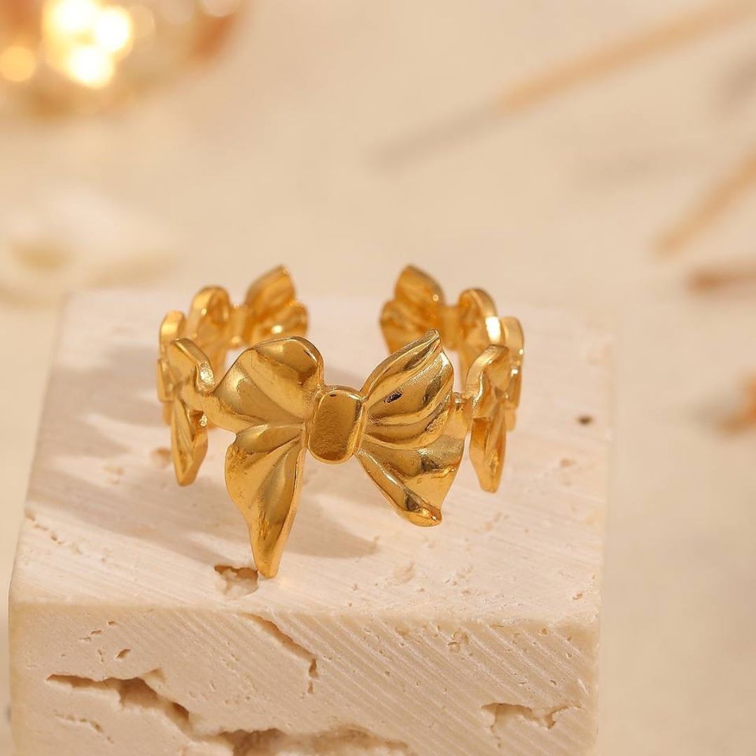 Serene Bow RIng