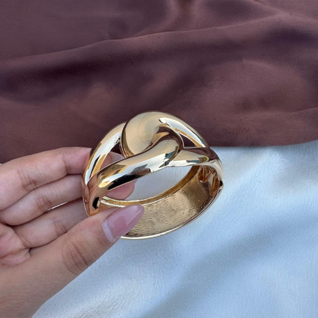 Golden Knot Chunky Bracelet