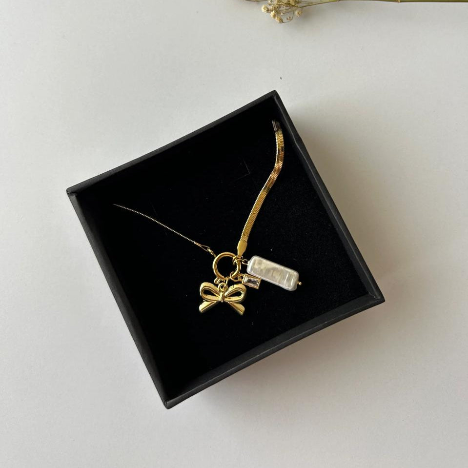 Bow & Pearl Charms Necklace