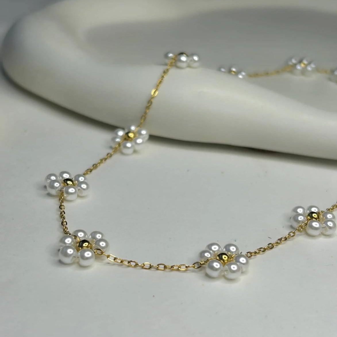 Dainty Floral Pearl Necklace