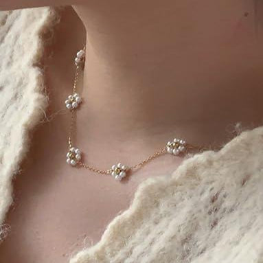 Dainty Floral Pearl Necklace