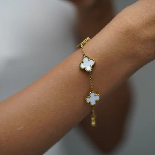 Taylor White Clover Leaf Bracelet