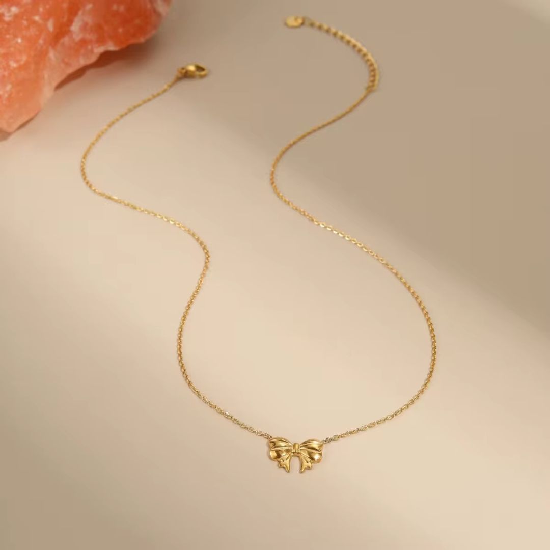 Sweet Bow Necklace