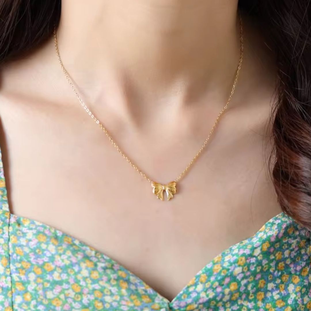 Sweet Bow Necklace