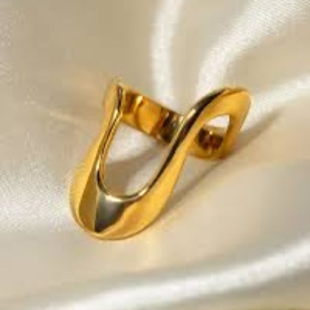Molten Curve Ring