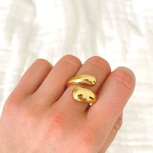 A Tight Hug Anti-tarnish Ring (RG257)