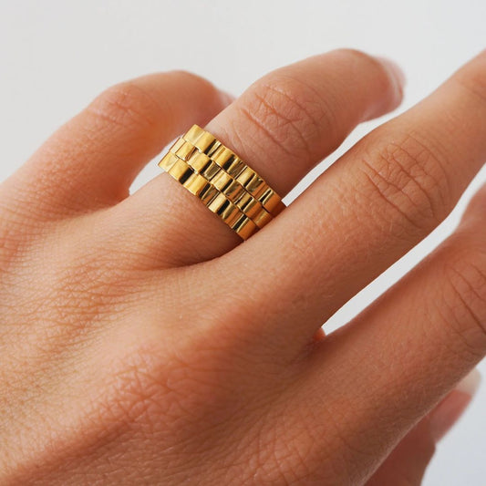 Aurion Band Ring