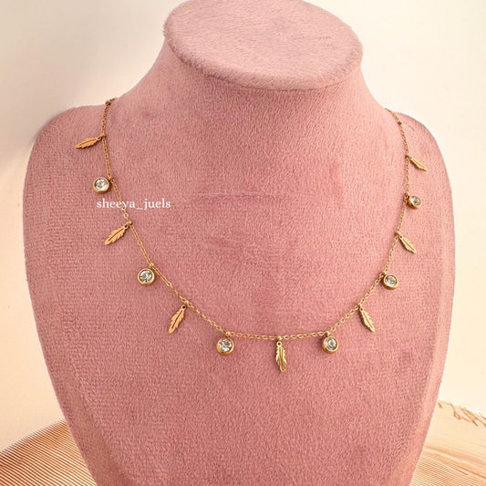 Elegant Feather Charm Necklace
