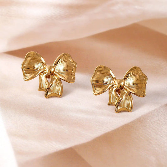 Navya Bow Earrings