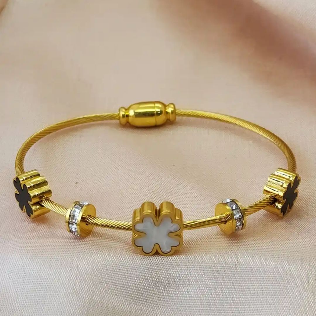 Bryn Clover Bracelet