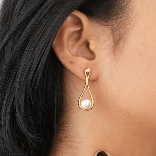 Serene Curve Pearl Drops