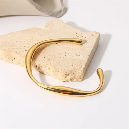 Wave Golden Bracelet