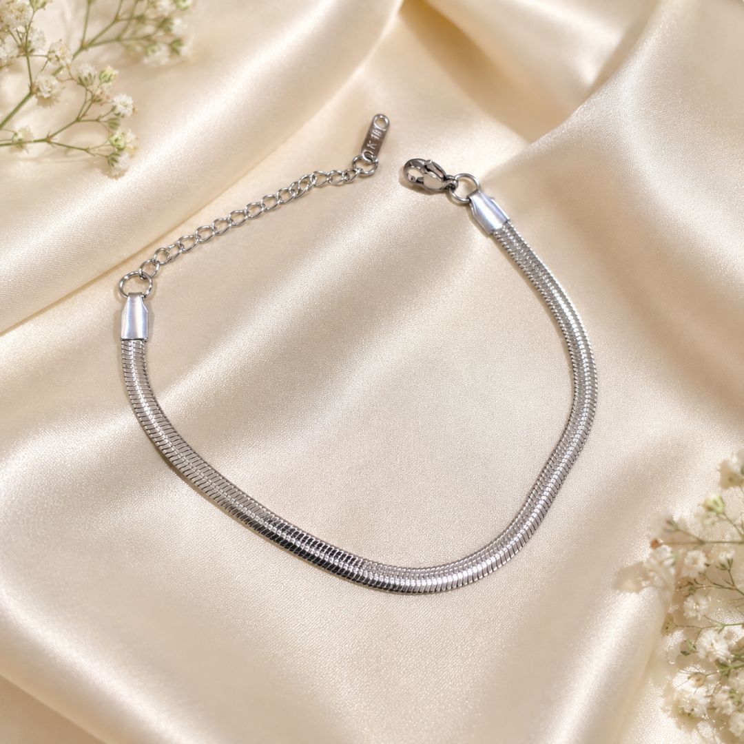 Rhea Snake Chain Bracelet
