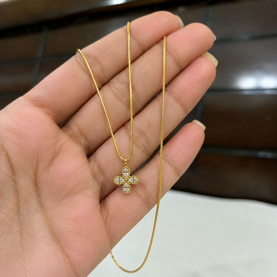 Fleur Pendant Necklace