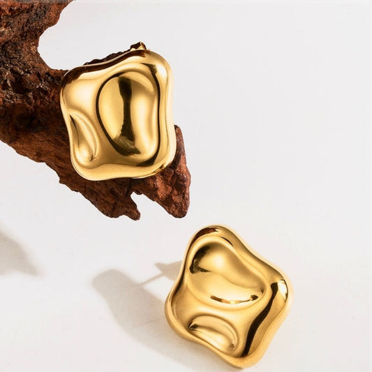 Moon Bed Anti-tarnish Stud Earrings (ER137)