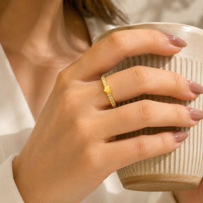 Mira Heart Band Ring