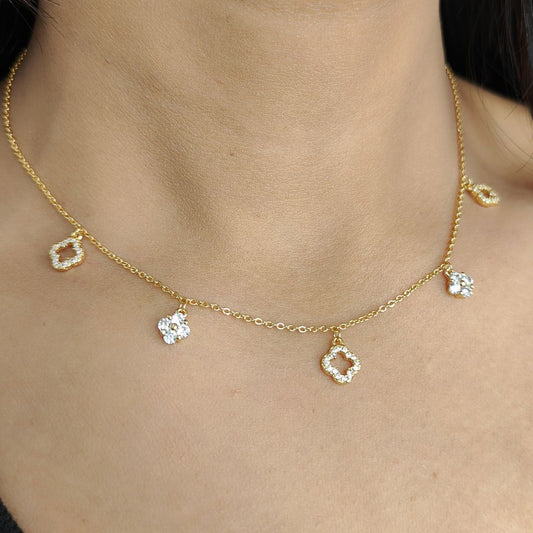 Clover Kiss Charms Necklace Set