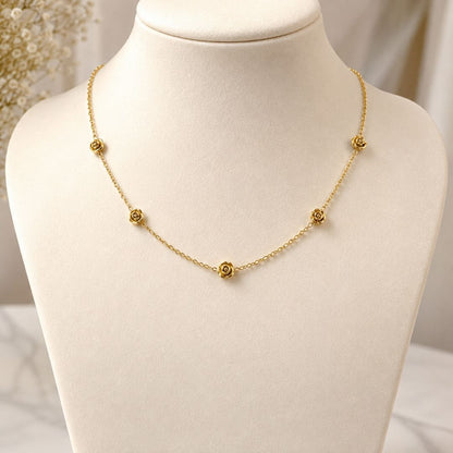 Rosette Trail Necklace