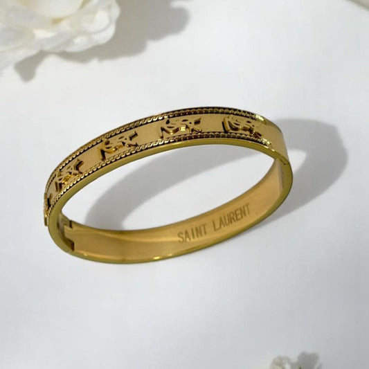 Veyra Bangle Bracelet