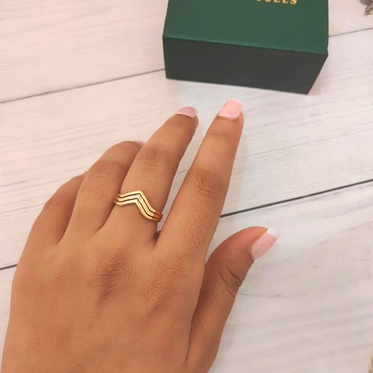 Triple V Ring