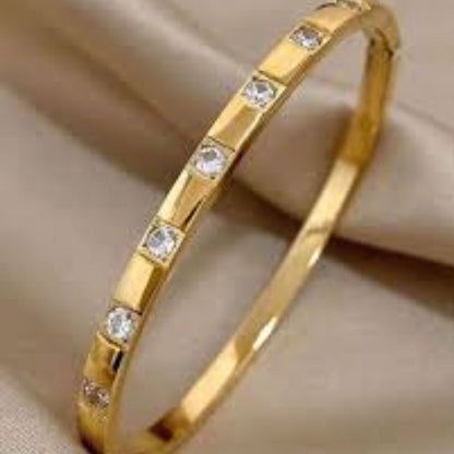 Solara Bangle Bracelet