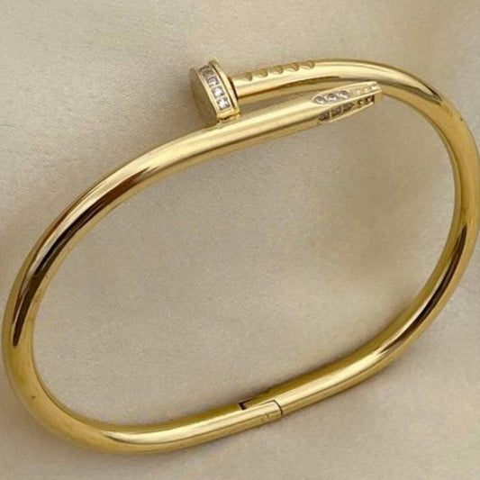 Evra Nail Bracelet