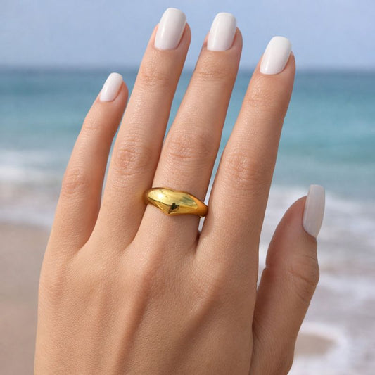 Solid Heart Ring