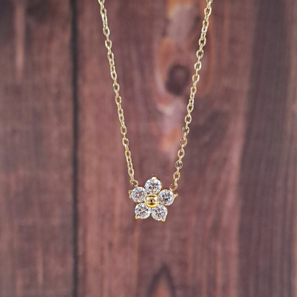 Dazzling Daisy Necklace