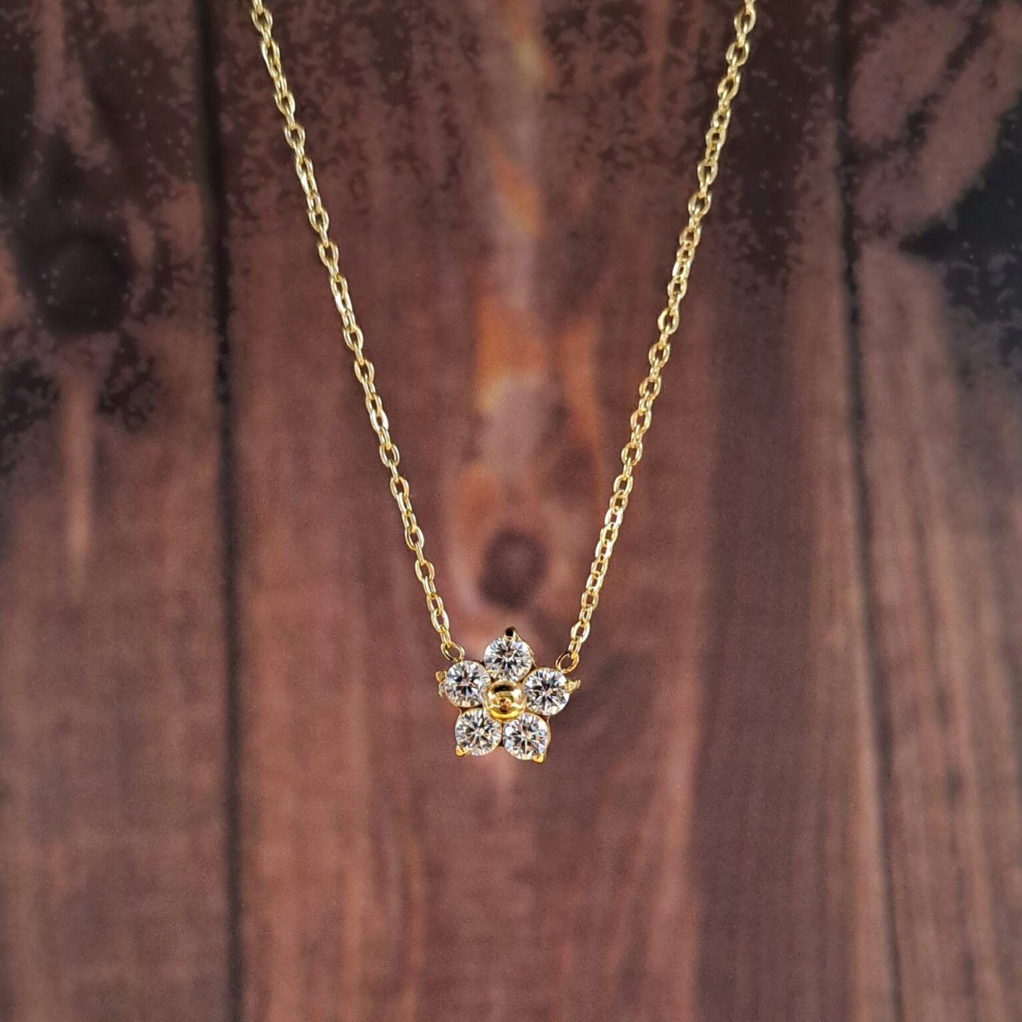 Dazzling Daisy Necklace