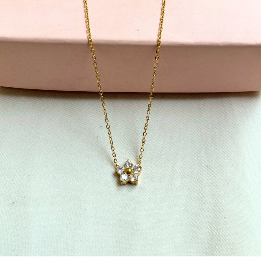 Dazzling Daisy Necklace