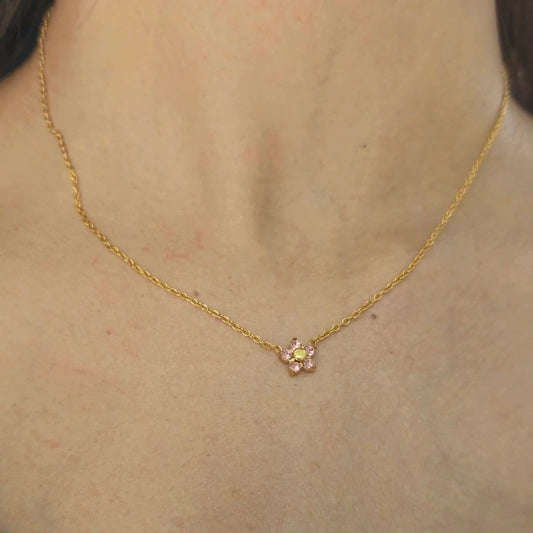 Dazzling Daisy Necklace