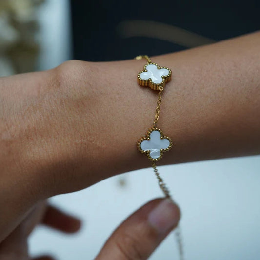 Taylor White Clover Leaf Bracelet
